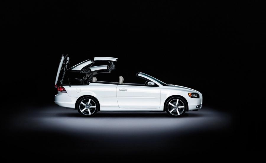  Volvo C70 Ice White 2009 года  (фото 2 из 6)